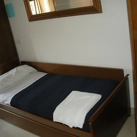 Casa Garbata Bed and Breakfast *