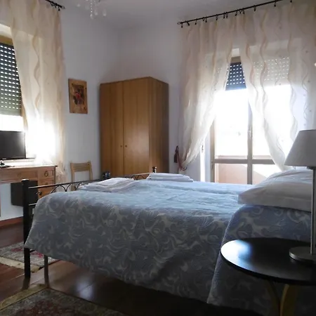 Casa Garbata Bed and Breakfast *